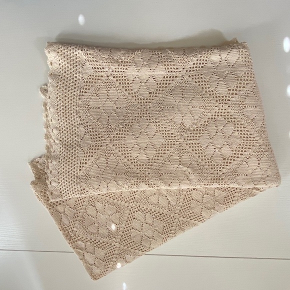 Violet Linen Stars Ivory Table Cloth 60" x 90" - Picture 8 of 8